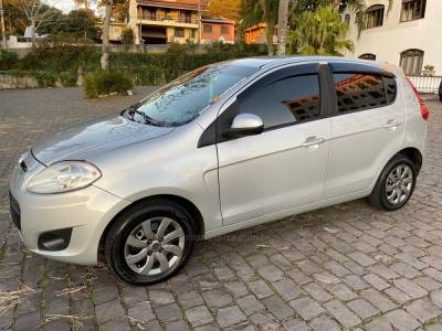 FIAT - PALIO - 2013/2013 - Prata - R$ 36.900,00