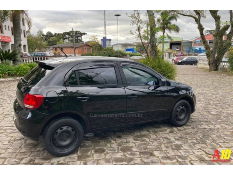 VOLKSWAGEN - GOL - 2013/2014 - Preta - R$ 37.900,00