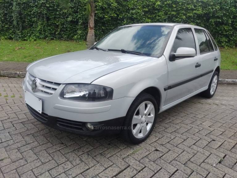 VOLKSWAGEN - GOL - 2008/2009 - Prata - R$ 24.900,00