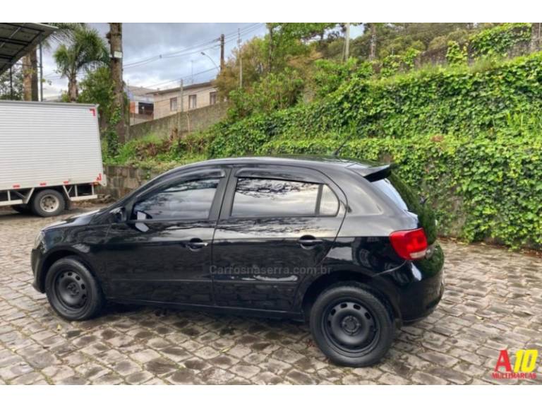 VOLKSWAGEN - GOL - 2013/2014 - Preta - R$ 37.900,00